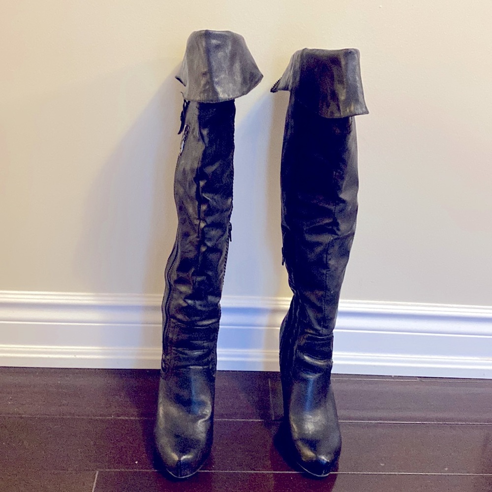 Over knee Guess high heels Modern black boot